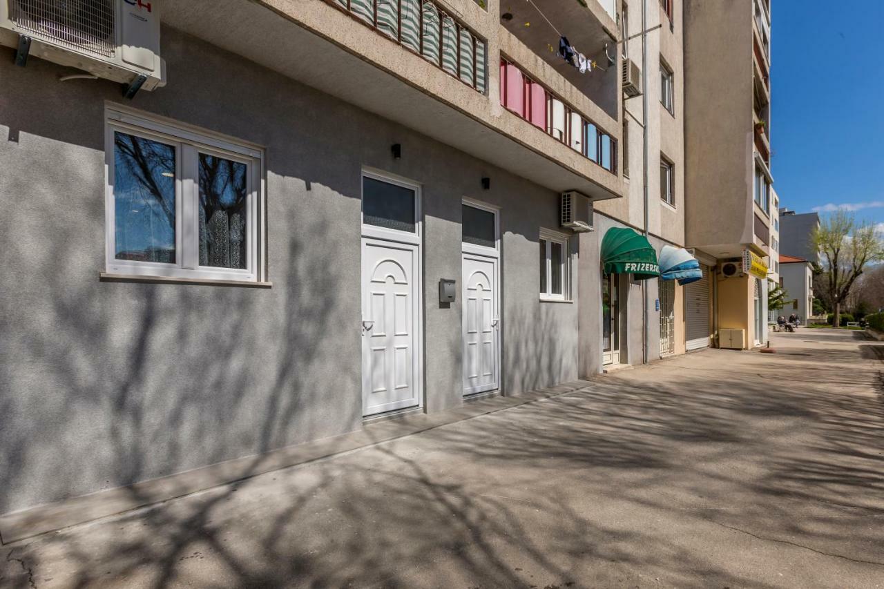 Studio Apartments Twins Split Exterior photo