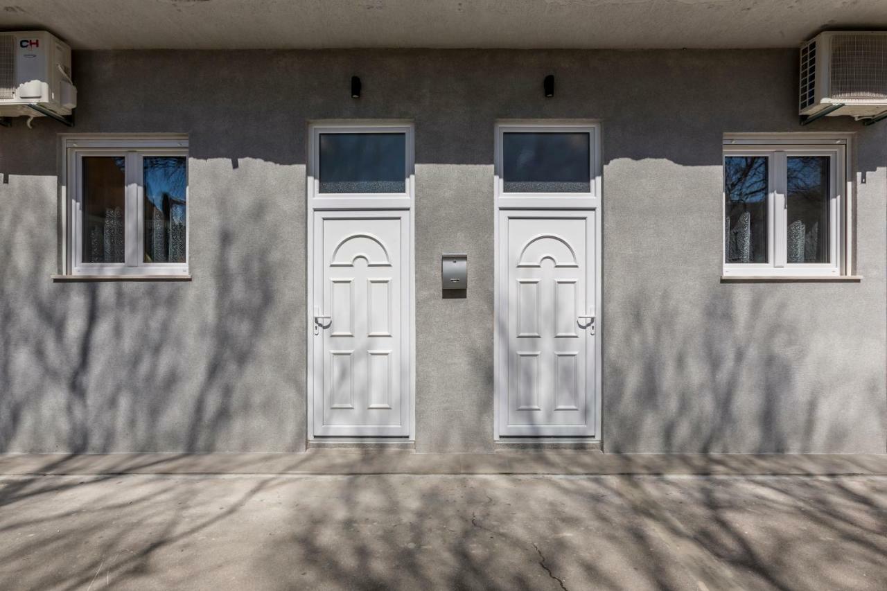 Studio Apartments Twins Split Exterior photo