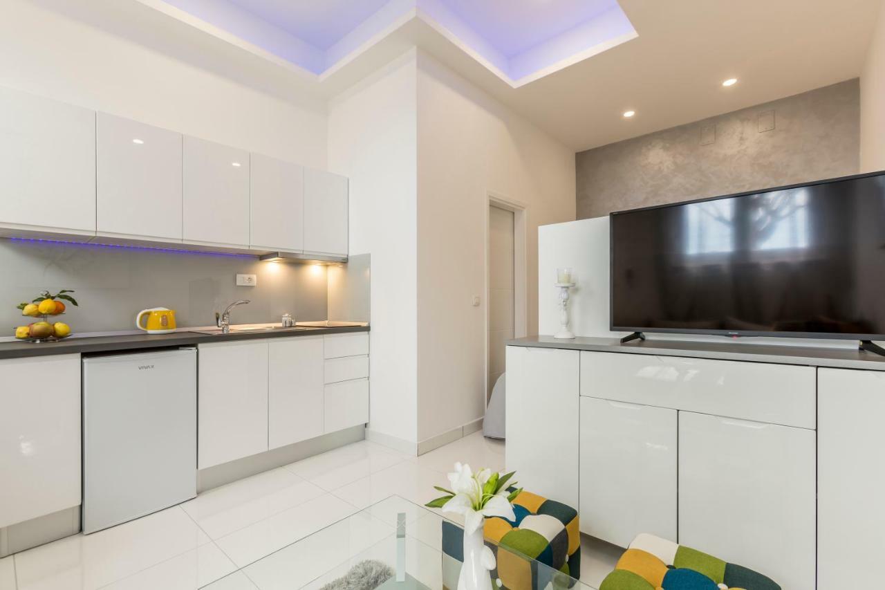 Studio Apartments Twins Split Exterior photo